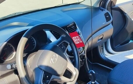 Hyundai Solaris II рестайлинг, 2015 год, 980 000 рублей, 14 фотография