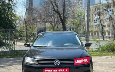 Volkswagen Jetta VI, 2012 год, 850 000 рублей, 2 фотография