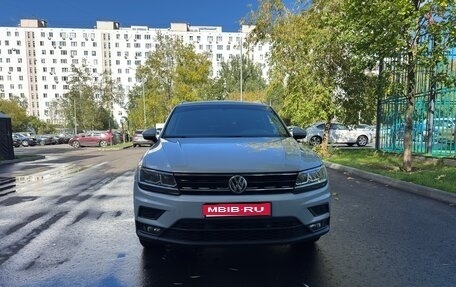 Volkswagen Tiguan II, 2018 год, 2 300 000 рублей, 1 фотография