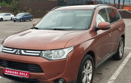 Mitsubishi Outlander III рестайлинг 3, 2012 год, 1 350 000 рублей, 1 фотография