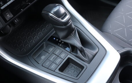 Toyota RAV4, 2019 год, 3 570 000 рублей, 15 фотография