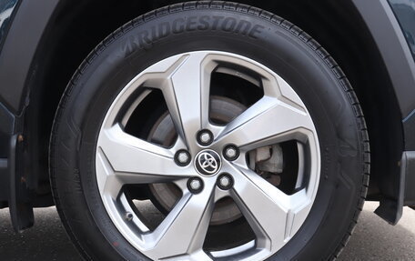 Toyota RAV4, 2019 год, 3 570 000 рублей, 20 фотография