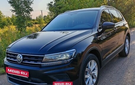 Volkswagen Tiguan II, 2017 год, 2 150 000 рублей, 2 фотография
