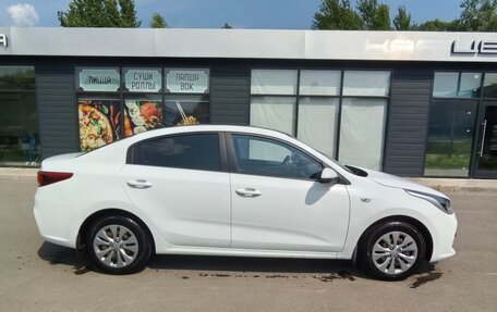KIA Rio IV, 2020 год, 1 300 000 рублей, 5 фотография