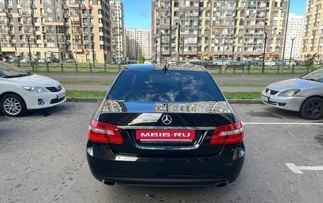 Mercedes-Benz E-Класс, 2011 год, 1 390 000 рублей, 6 фотография