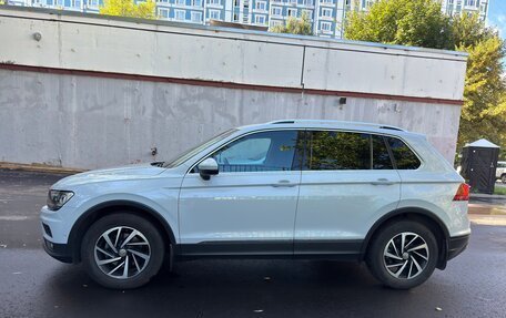 Volkswagen Tiguan II, 2018 год, 2 300 000 рублей, 2 фотография