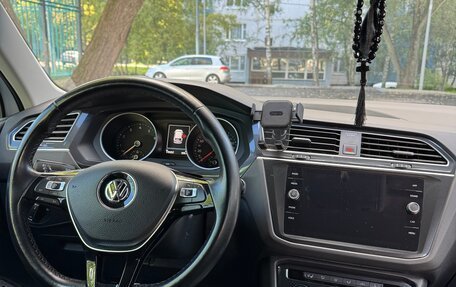 Volkswagen Tiguan II, 2018 год, 2 300 000 рублей, 8 фотография