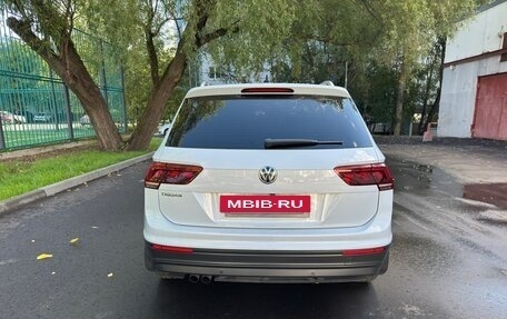 Volkswagen Tiguan II, 2018 год, 2 300 000 рублей, 4 фотография