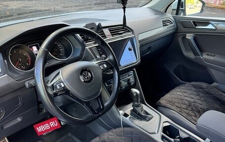 Volkswagen Tiguan II, 2018 год, 2 300 000 рублей, 6 фотография