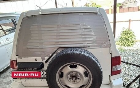 Mitsubishi Pajero iO, 1999 год, 450 000 рублей, 3 фотография