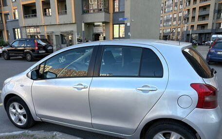 Toyota Yaris III рестайлинг, 2007 год, 475 000 рублей, 3 фотография