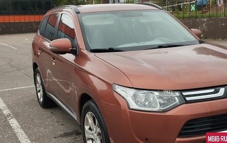 Mitsubishi Outlander III рестайлинг 3, 2012 год, 1 350 000 рублей, 2 фотография