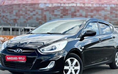 Hyundai Solaris II рестайлинг, 2013 год, 850 000 рублей, 2 фотография