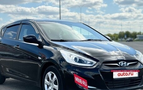 Hyundai Solaris II рестайлинг, 2013 год, 850 000 рублей, 5 фотография