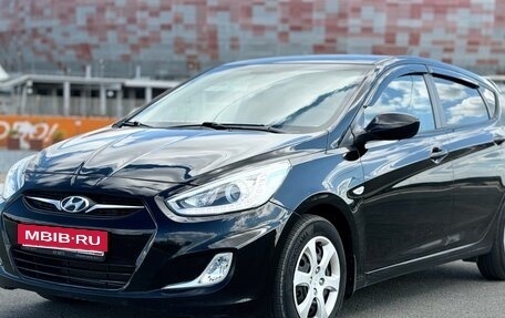 Hyundai Solaris II рестайлинг, 2013 год, 850 000 рублей, 3 фотография