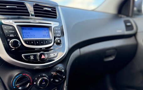 Hyundai Solaris II рестайлинг, 2013 год, 850 000 рублей, 18 фотография