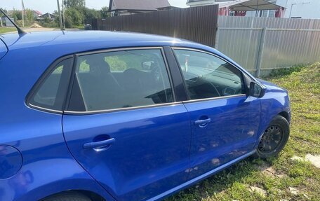 Volkswagen Polo VI (EU Market), 2011 год, 450 000 рублей, 2 фотография