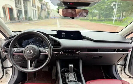 Mazda 3, 2022 год, 1 650 000 рублей, 12 фотография