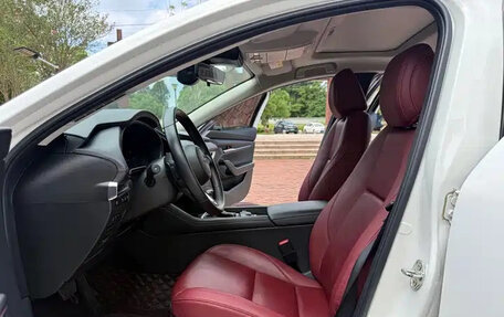 Mazda 3, 2022 год, 1 650 000 рублей, 11 фотография