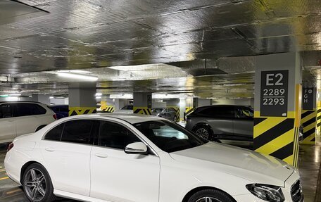 Mercedes-Benz E-Класс, 2018 год, 3 600 000 рублей, 1 фотография
