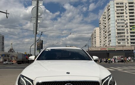 Mercedes-Benz E-Класс, 2018 год, 3 600 000 рублей, 4 фотография