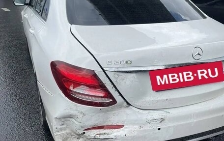 Mercedes-Benz E-Класс, 2018 год, 3 600 000 рублей, 13 фотография
