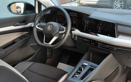 Volkswagen Golf VIII, 2022 год, 2 450 000 рублей, 9 фотография