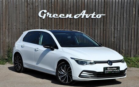 Volkswagen Golf VIII, 2022 год, 2 450 000 рублей, 7 фотография