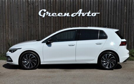 Volkswagen Golf VIII, 2022 год, 2 450 000 рублей, 2 фотография