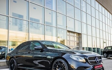Mercedes-Benz E-Класс, 2019 год, 2 848 000 рублей, 1 фотография