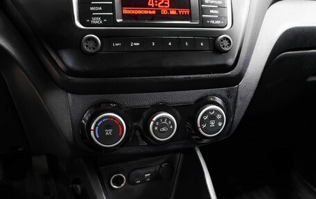 KIA Rio III рестайлинг, 2017 год, 1 000 000 рублей, 19 фотография