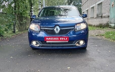 Renault Logan II, 2014 год, 650 000 рублей, 5 фотография