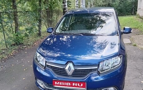 Renault Logan II, 2014 год, 650 000 рублей, 11 фотография