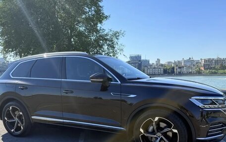 Volkswagen Touareg III, 2021 год, 6 700 000 рублей, 2 фотография