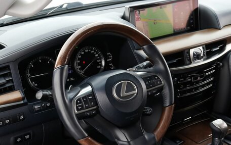 Lexus LX III, 2017 год, 6 299 000 рублей, 11 фотография