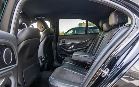 Mercedes-Benz E-Класс, 2019 год, 2 848 000 рублей, 36 фотография