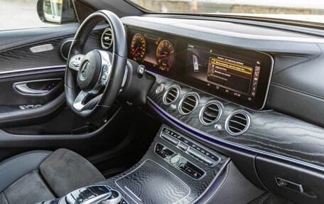 Mercedes-Benz E-Класс, 2019 год, 2 848 000 рублей, 35 фотография