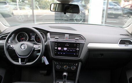 Volkswagen Tiguan II, 2019 год, 2 450 000 рублей, 11 фотография
