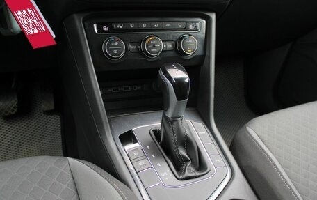 Volkswagen Tiguan II, 2019 год, 2 450 000 рублей, 14 фотография