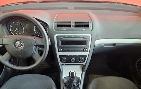 Skoda Octavia, 2010 год, 800 000 рублей, 9 фотография