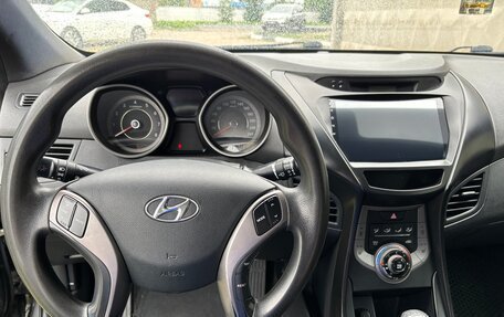 Hyundai Elantra V, 2012 год, 850 000 рублей, 8 фотография