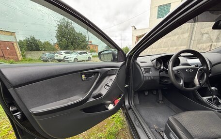 Hyundai Elantra V, 2012 год, 850 000 рублей, 10 фотография