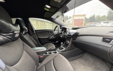 Hyundai Elantra V, 2012 год, 850 000 рублей, 12 фотография