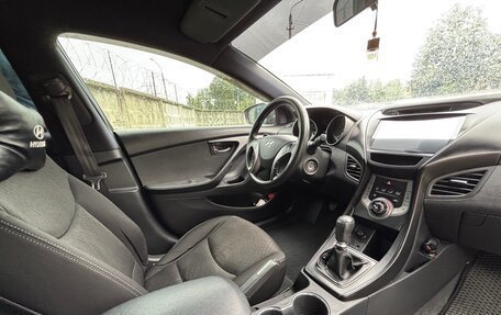 Hyundai Elantra V, 2012 год, 850 000 рублей, 13 фотография