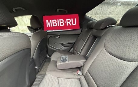 Hyundai Elantra V, 2012 год, 850 000 рублей, 18 фотография