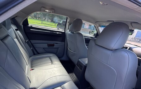 Chrysler 300C II, 2006 год, 895 000 рублей, 8 фотография
