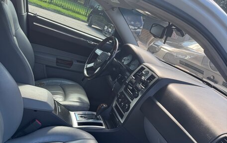 Chrysler 300C II, 2006 год, 895 000 рублей, 7 фотография