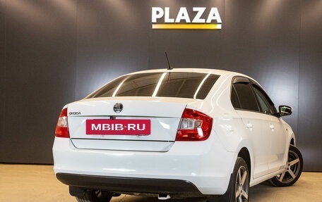 Skoda Rapid I, 2015 год, 900 000 рублей, 3 фотография