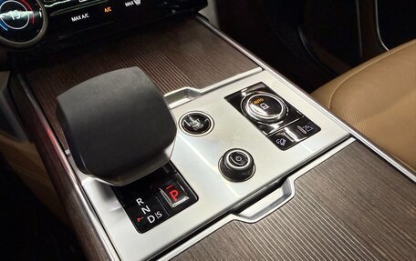Land Rover Range Rover IV рестайлинг, 2022 год, 17 900 000 рублей, 13 фотография