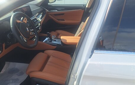 BMW 5 серия, 2022 год, 5 300 000 рублей, 2 фотография